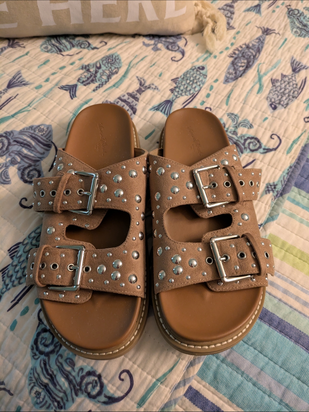 Universal Thread Slide Sandals -